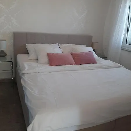 Nives Apartment